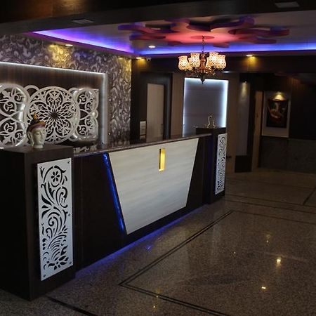 Hotel Pink Shark Sikar Exterior photo
